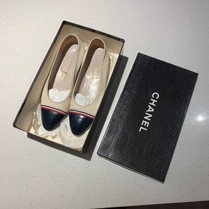 Chanel Flats Size 37 Beige